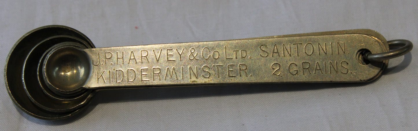 Antique JP Harvey & Co, Kidderminster veterinary Santonin grain measuring spoon set