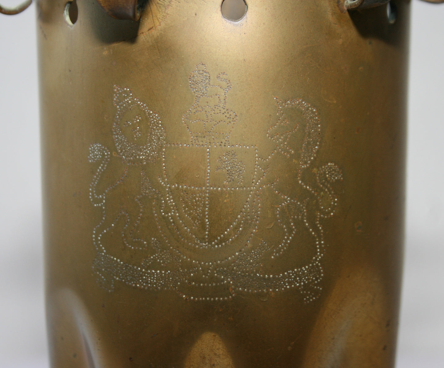 Single 1916 10.5 cm WWI german shell case with coat of arms decoration