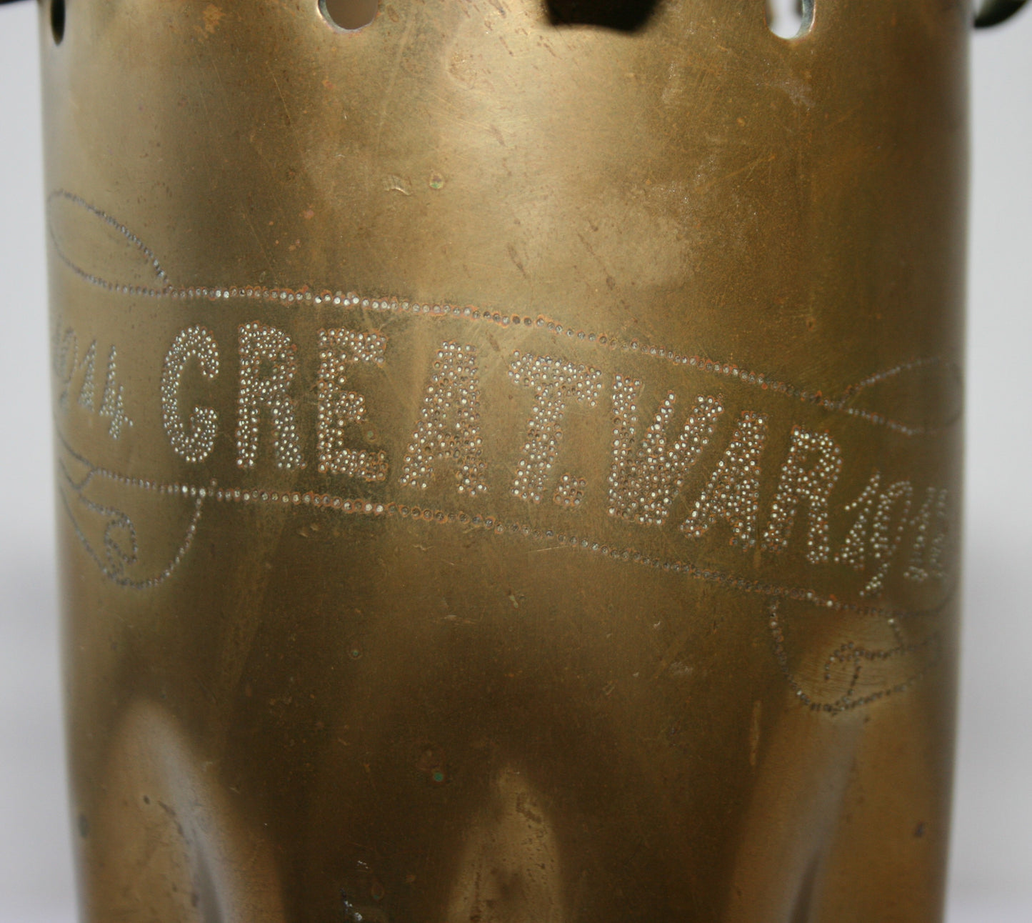 Single 1916 10.5 cm WWI german shell case with coat of arms decoration