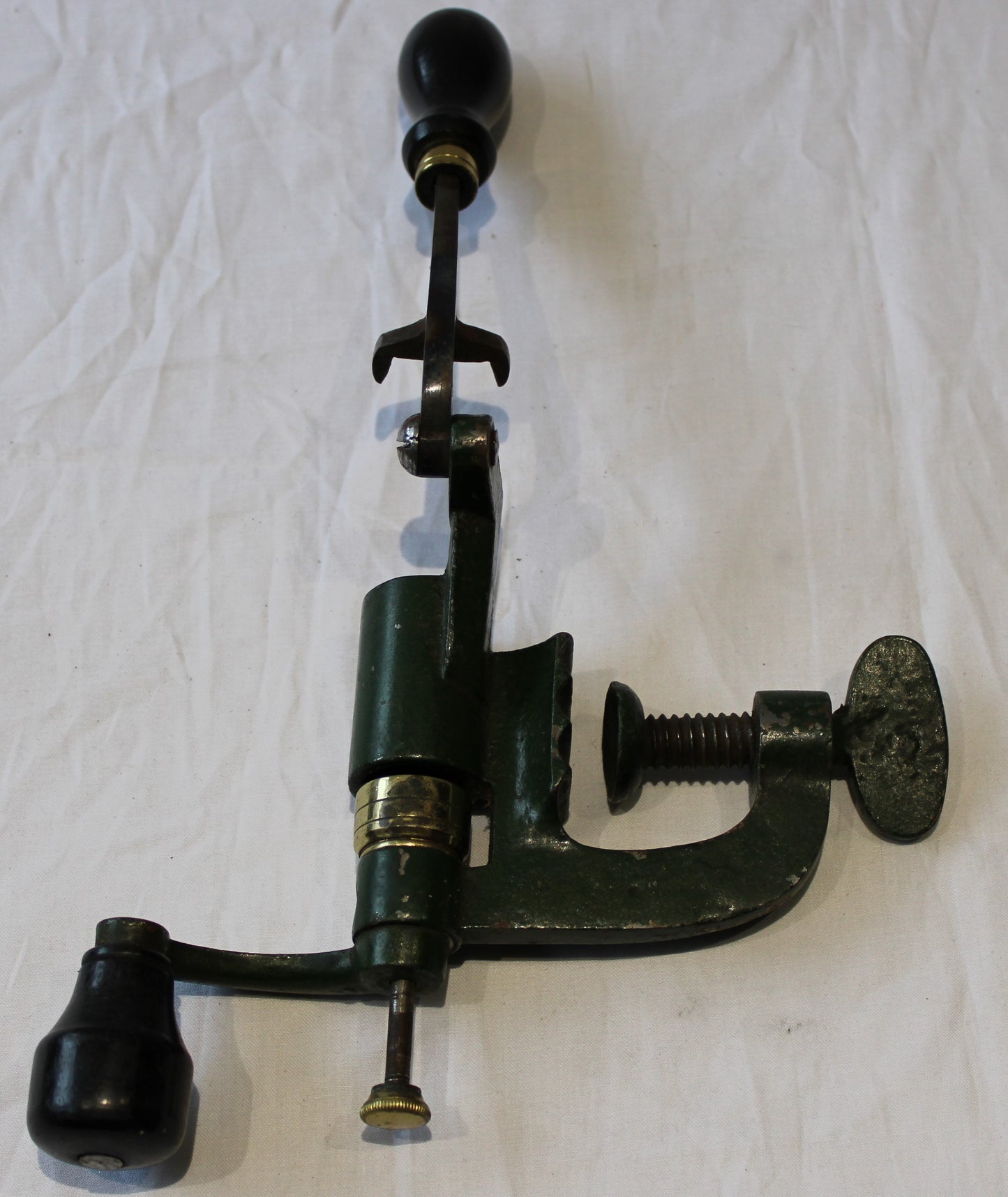 Vintage shotgun cartridge crimping / rollover bench mounted tool