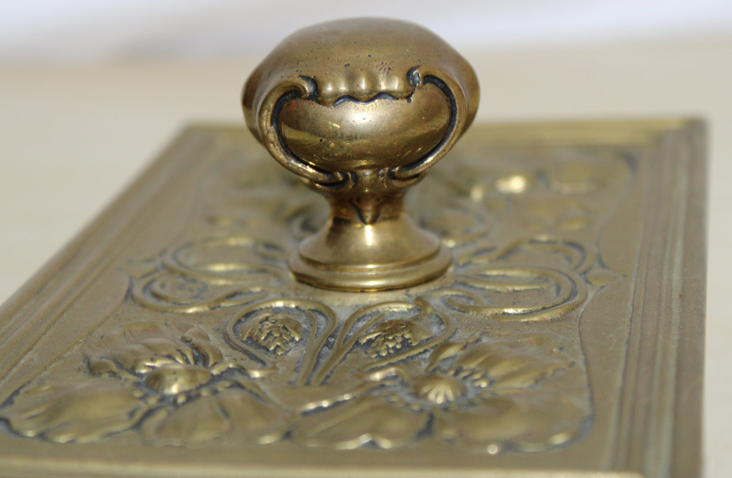 Vintage Art Nouveau brass floral desk ink blotter