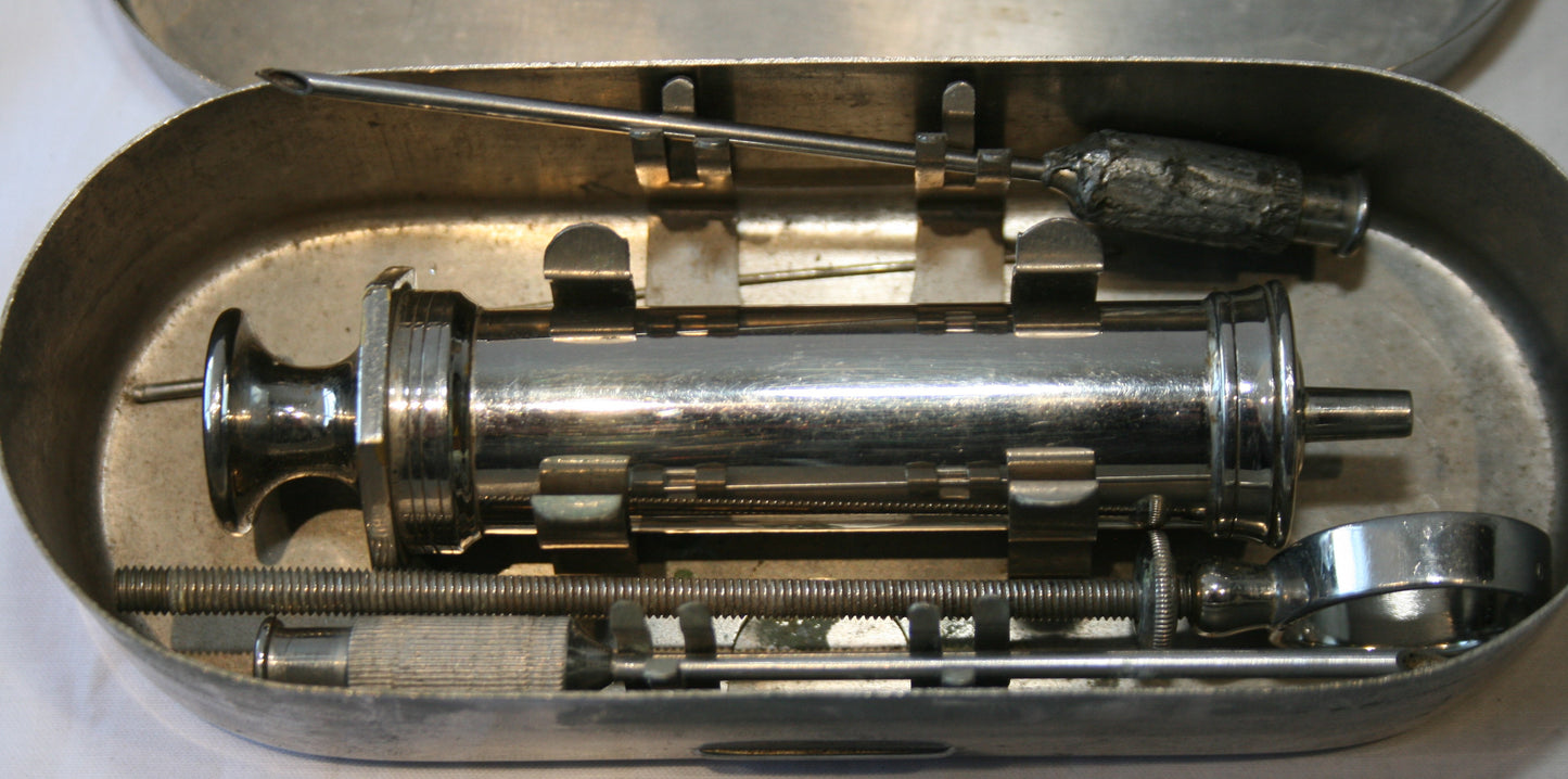 Holborn & Co cased veterinary syringe and needles