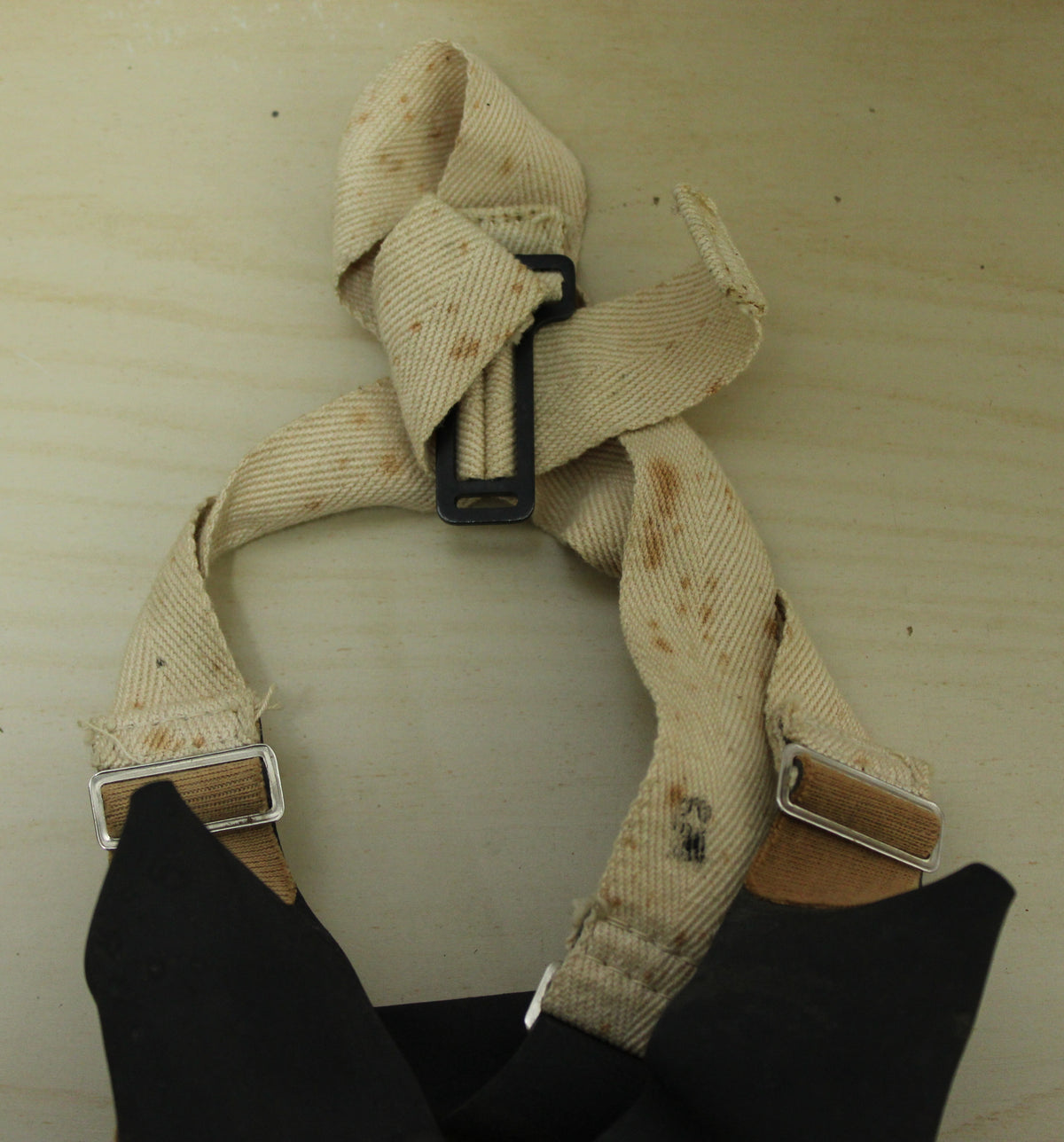 1940 dated British civilian issue respirator and original tin
