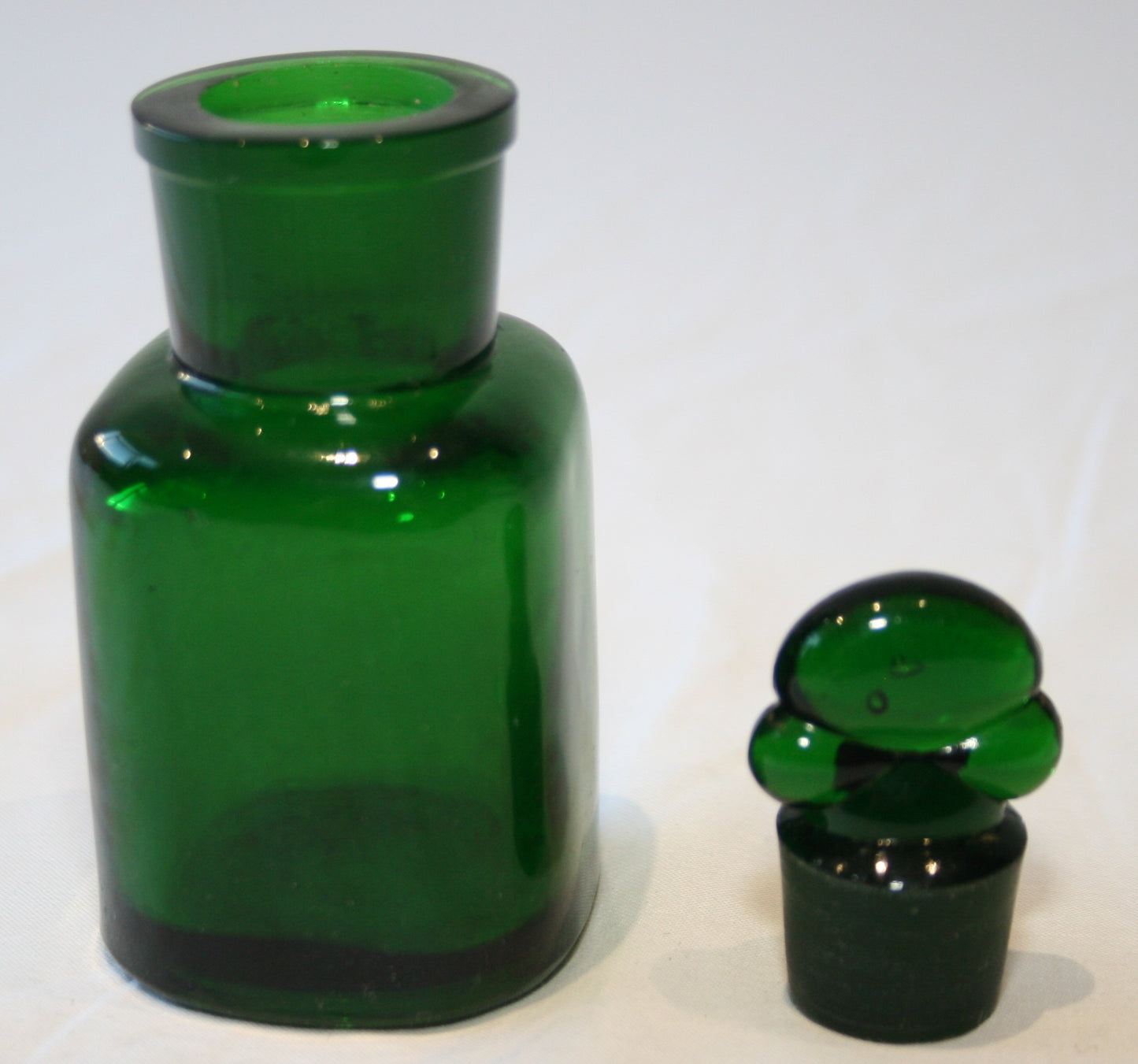 Victorian green glass smelling salts bottle