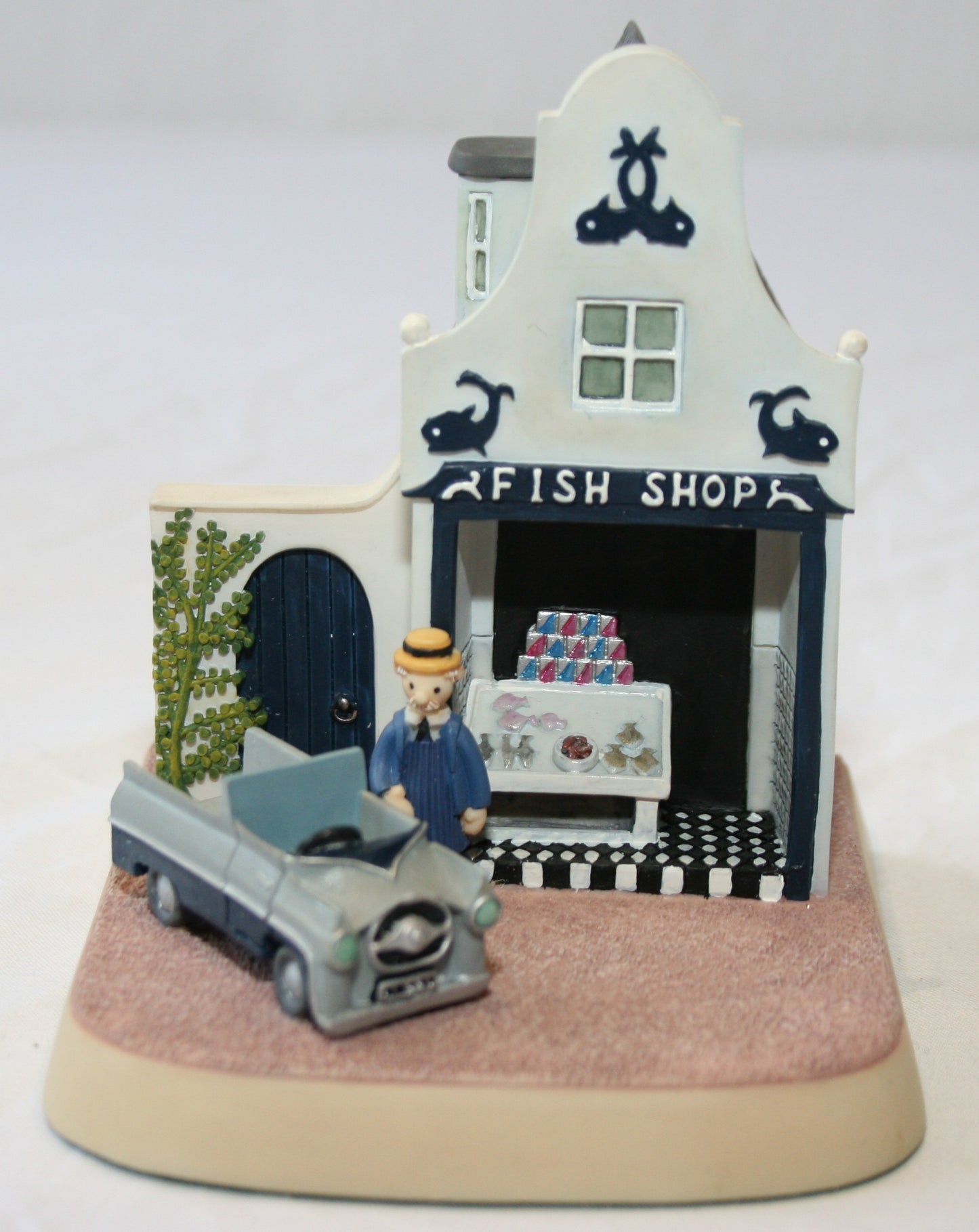 Robert Harrop Camberwick Green Collection CGM09 The Fishmonger's Shop figure