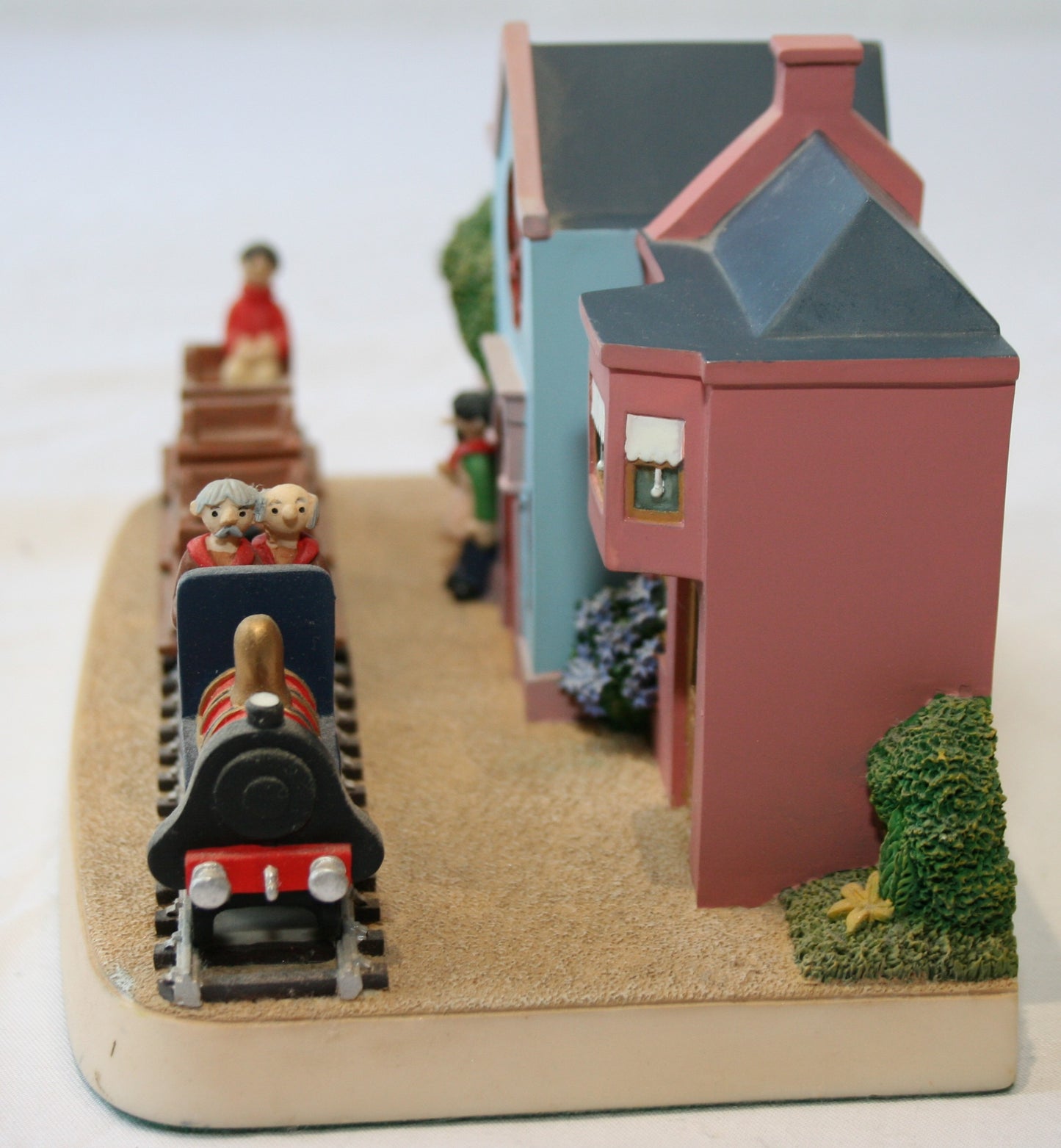 Robert Harrop Camberwick Green Collection CGM08 The Train & Pottery figure