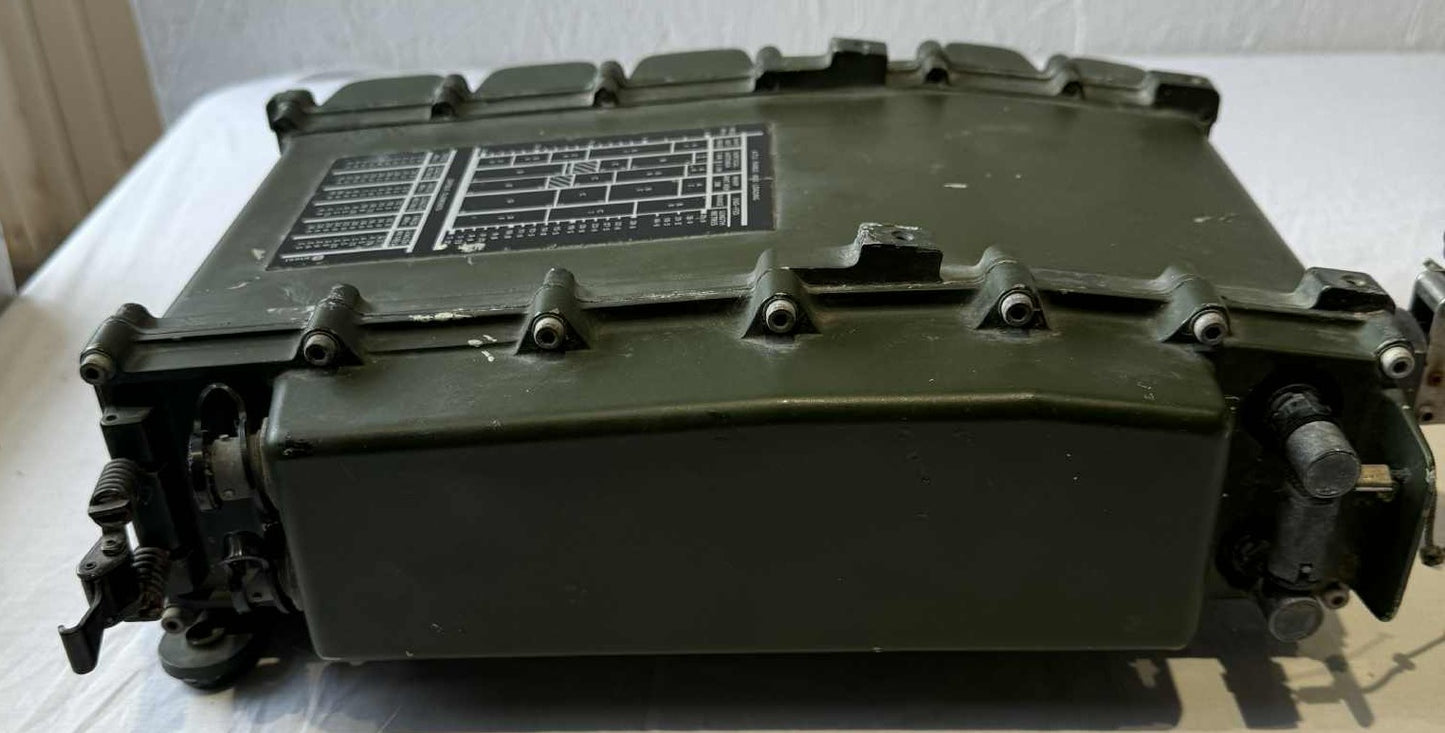 Rare prototype / pre-production / test model RT 320/1 Clansman Plessey radio